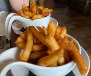 Henri Bastelica recomienda La Sangria Canillo Andorre de Vincent Sonia Louis. Un super resto au calme très bien reçu. Espacio de restauración interior.