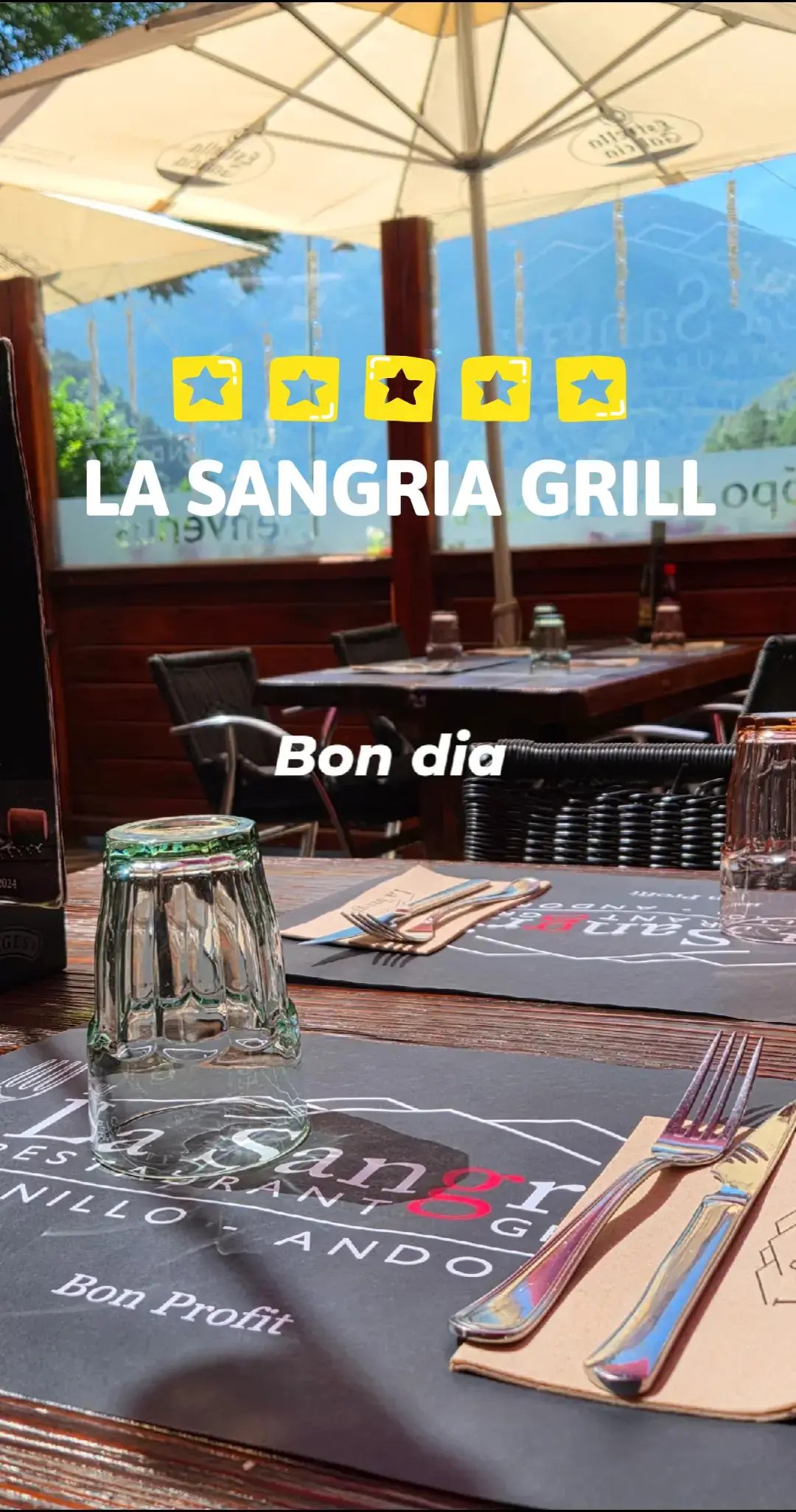 🔥 La grande terrasse de La Sangria Grill : l’endroit parfait pour savourer nos viandes XXXXL À La Sangria Grill, l’été prend une autre dimension grâce à notre grande terrasse, spacieuse, ensoleillée et pensée pour profiter de chaque instant. C’est ici, face aux montagnes et dans une ambiance chaleureuse, que nos clients dégustent nos viandes XXXXL, grillées au feu de bois et servies avec toute la générosité qui nous caractérise. Sur notre terrasse, chaque repas devient un moment à part : Le parfum de la braise, l’air pur d’Andorre, les plats faits maison et l’atmosphère conviviale créent une expérience que nos visiteurs adorent. Nos viandes XXXXL – tendres, juteuses et cuites à la perfection – sont les véritables stars de la maison. Ensuite, les savourer en plein air, c’est encore mieux. Que ce soit pour un dîner entre amis, un repas en famille ou simplement pour profiter du bon temps, notre terrasse est devenue l’un des lieux les plus appréciés de Meritxell. #LaSangriaGrill #TerrasseAndorre #ViandesXXXXL #GrilladeAuFeuDeBois #GastronomieAndorra